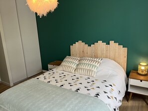 4 chambres, fer et planche à repasser, Wi-Fi gratuit, draps fournis