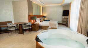 Junior Suite, 1 Queen Bed with Sofa bed | Living area | 110-inch Smart TV with satellite channels, TV - Motel Heksapolis (Dilovasi)
