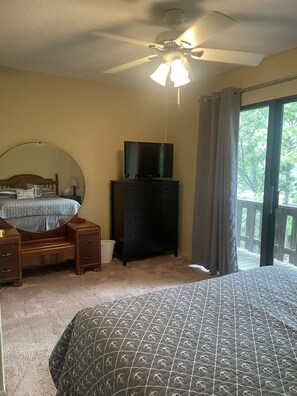 2 bedrooms, free WiFi, bed sheets - Fantastic Condo in Fairfield Bay minutes from Beautiful Greer's Ferry Lake!!! (Fairfield Bay)