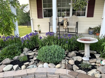 Outdoor Oasis Entire Home