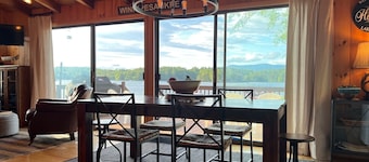 Lake Winni Waterfront Whortleberry Island Cottage, Private Beach, BOAT Required