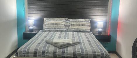 2 bedrooms, iron/ironing board, free WiFi, bed sheets