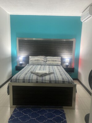 2 chambres, fer et planche à repasser, Wi-Fi gratuit, draps fournis