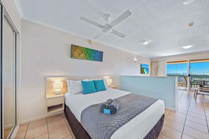 Ferros/tábuas de passar roupa, Wi-Fi de cortesia, roupa de cama