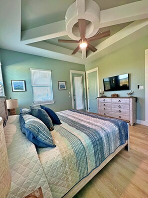 4 bedrooms, iron/ironing board, WiFi, bed sheets - Beach Please (Surfside Beach)