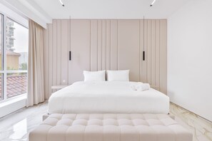 Luxury Apartment, 1 Bedroom, Balcony | 1 bedroom, in-room safe, blackout curtains, soundproofing - Stunning 1BR in Bahar near JBR Beach (Dubai)