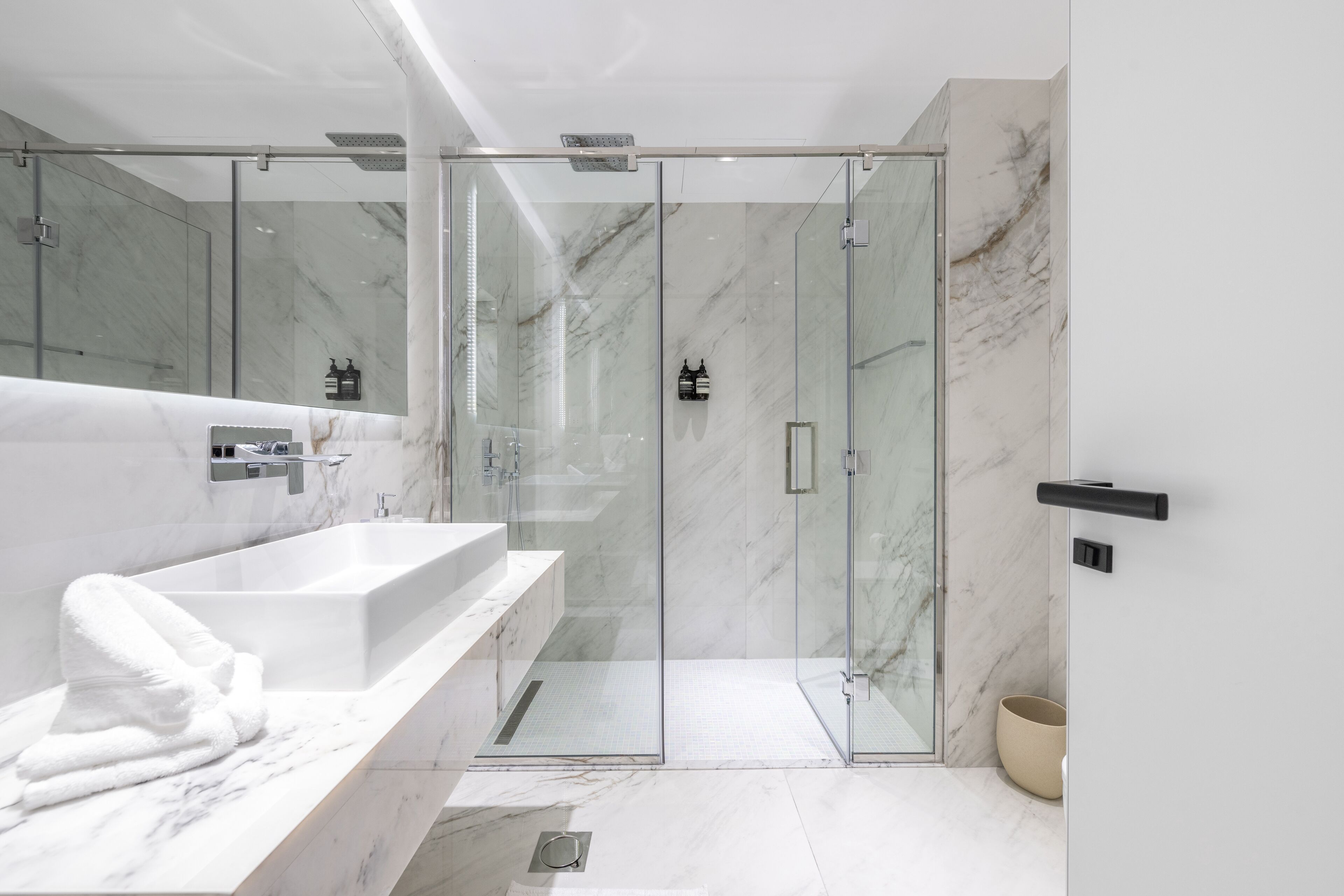 Luxury Apartment, 1 Bedroom, Balcony | Bathroom | Shower, rainfall showerhead, designer toiletries, hair dryer