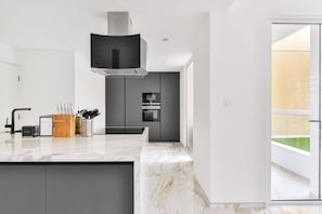 Luxury Apartment, 1 Bedroom, Balcony | Private kitchen | Full-size fridge, microwave, oven, stovetop