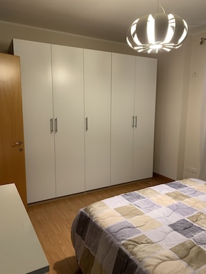 3 habitaciones y ropa de cama 