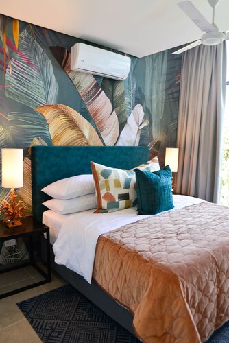 Beautiful Lush Condo in Elaleni Forest Estate