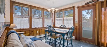 Sleeps 9 Beach House in West Dennis .5 Miles To Nantucket Sound Beaches Dogs Wel