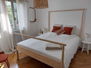 2 bedrooms, desk, free WiFi - 1e Étage de Villa Proche de la Mer, Dans un Jardin Planté Dorangers (Porto-Vecchio)