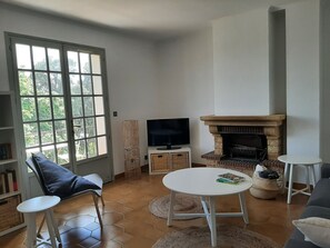 Televisio, kirjoja