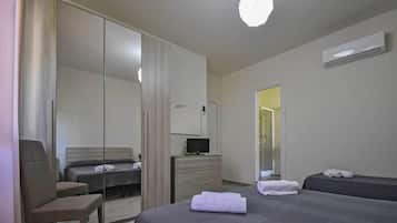 Chambre Triple Standard | Wi-Fi gratuit, draps fournis