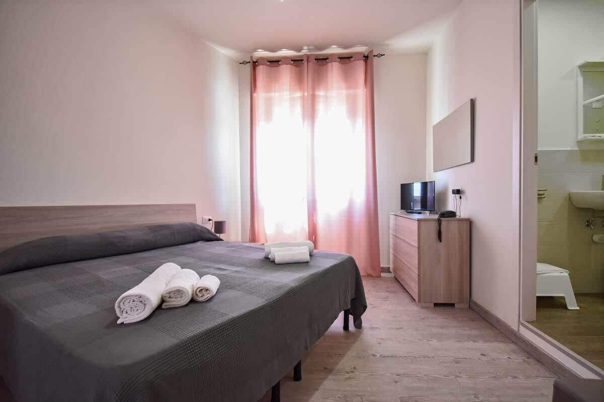 Traditional Double Room | Free WiFi, bed sheets