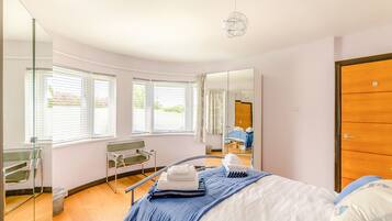 4 chambres, Wi-Fi gratuit, draps fournis