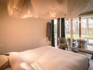 3 Schlafzimmer, Schreibtisch, Bügeleisen/Bügelbrett, WLAN