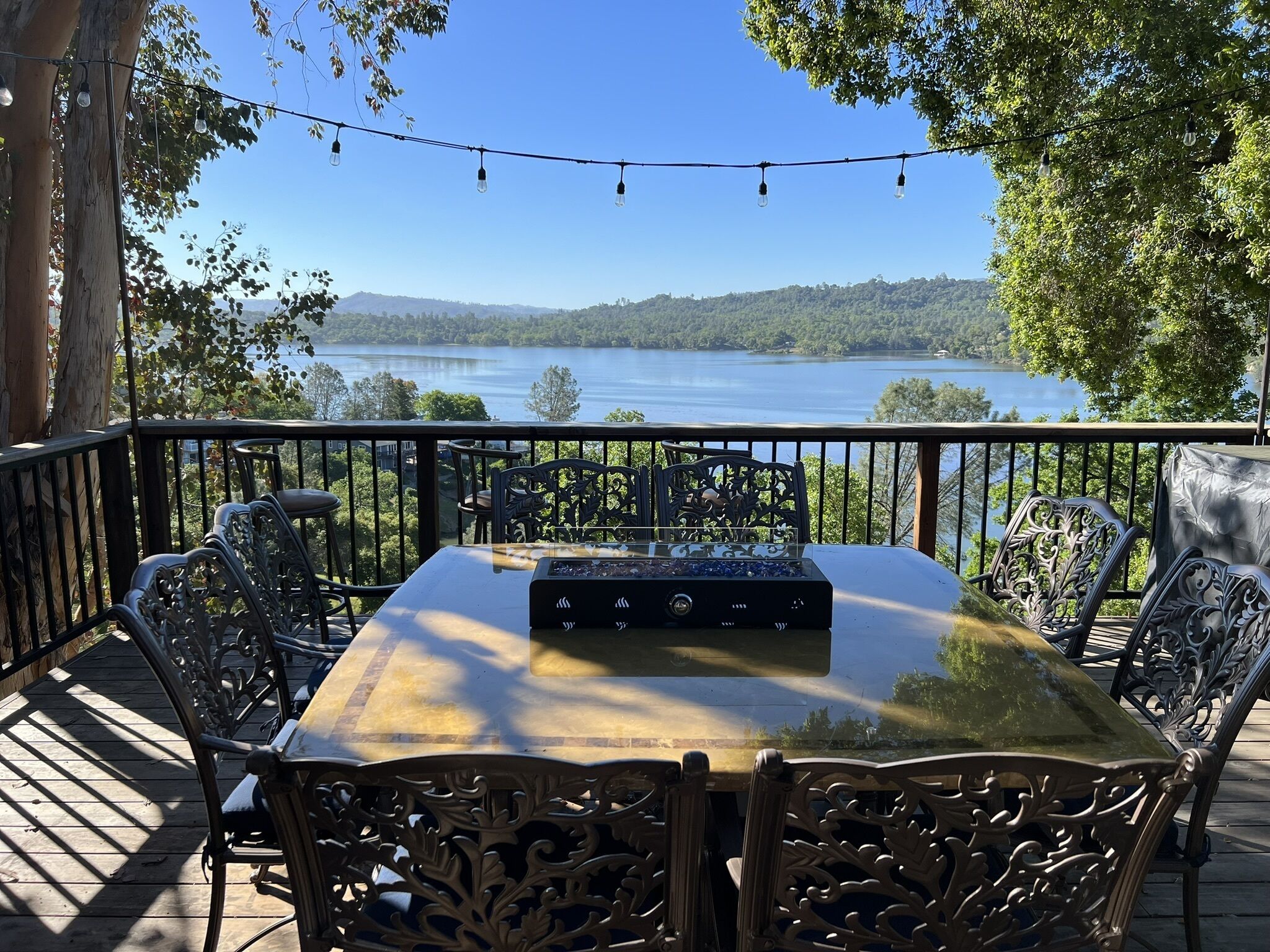 屋外ダイニングエリア