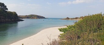 Le Hangar - Villa tout confort Ă 2 pas des plages, pour 8 personnes.