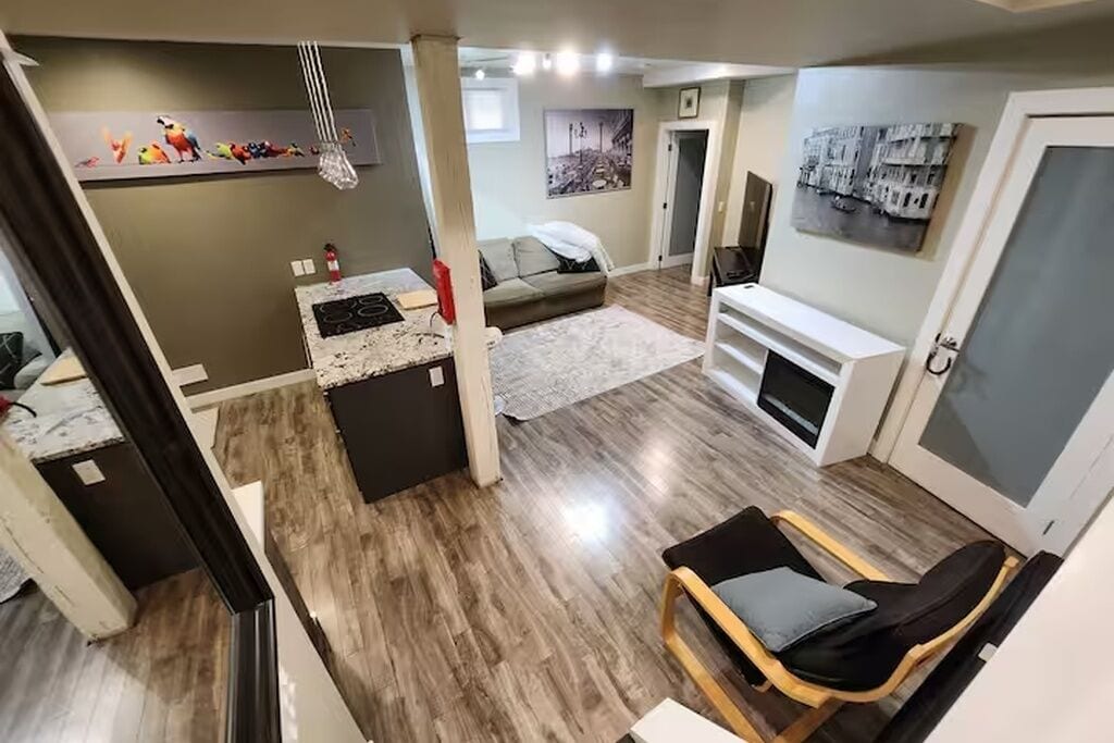 Great Basement Suite In The Heart Of Mission - Calgary