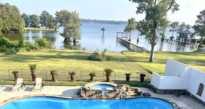 Poolside Paradise on Cross Lake