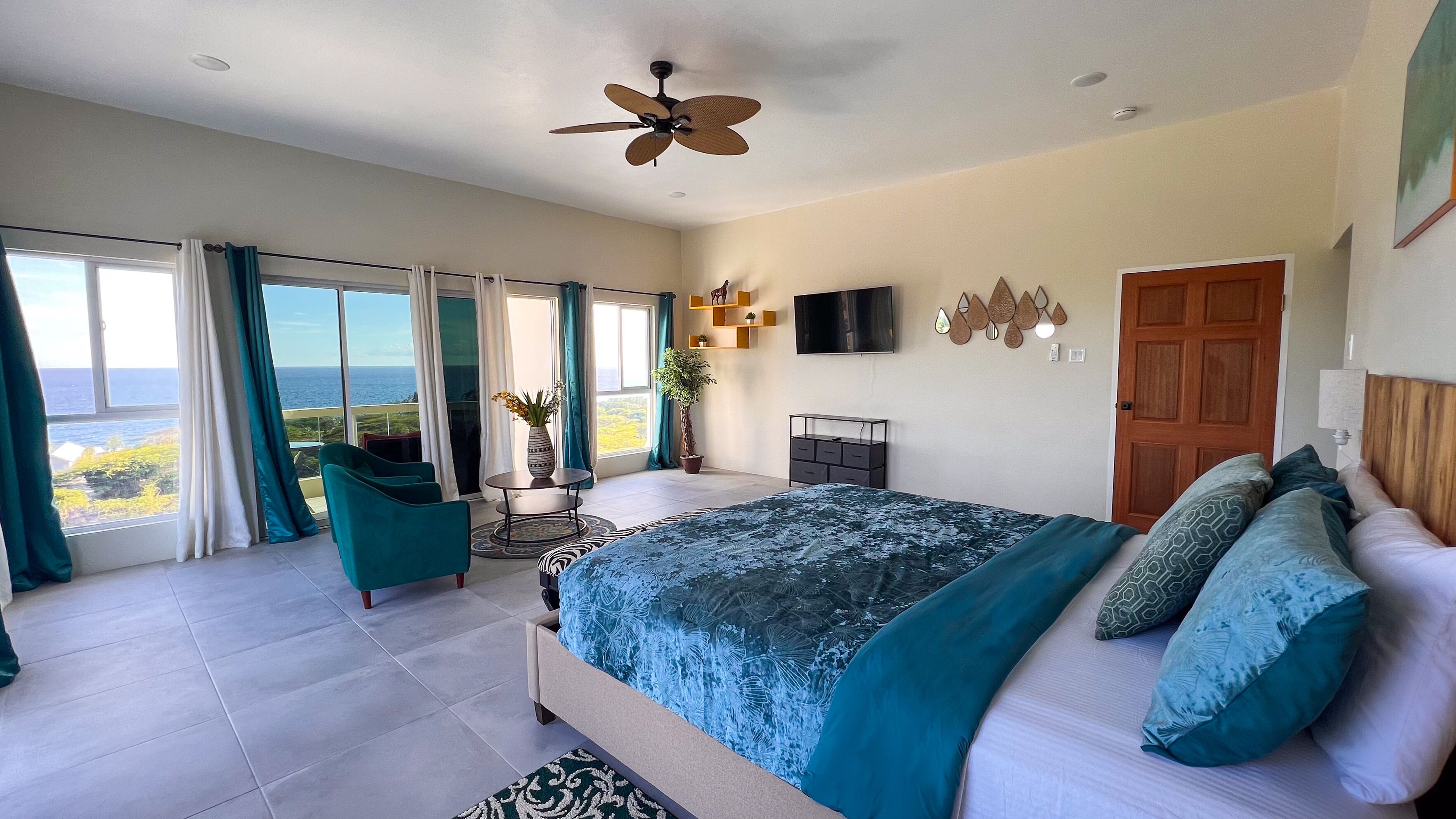 7 bedrooms, desk, iron/ironing board, free WiFi