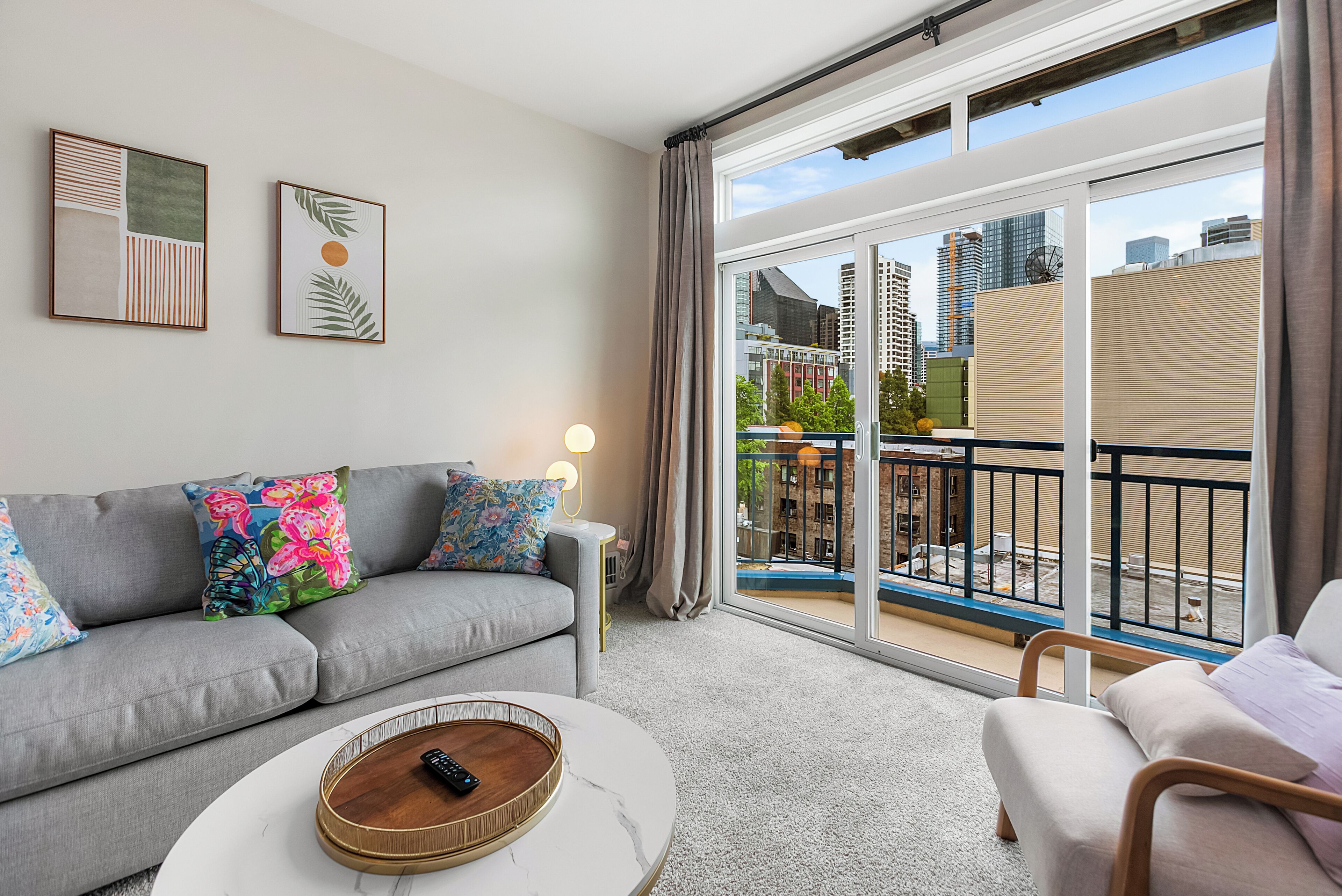 Classic Apartment | Living area | 40-inch TV with digital channels