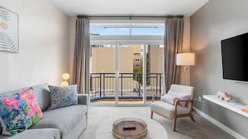 Classic Apartment | Living area | 40-inch TV with digital channels