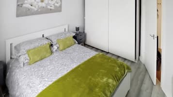 2 bedrooms, free WiFi, bed sheets