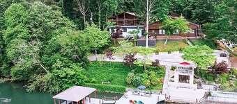 Lake Hickory Trio 2BR Green Unit