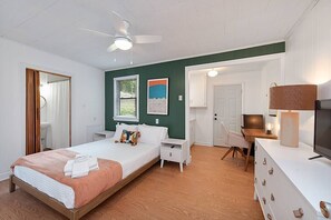 Bügeleisen/Bügelbrett, WLAN, Bettwäsche