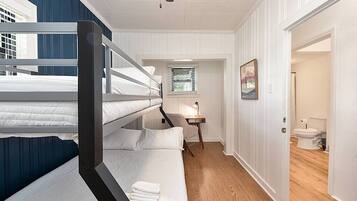 3 bedrooms, iron/ironing board, travel crib, WiFi