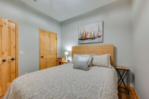 4 chambres, fer et planche à repasser, Wi-Fi gratuit, draps fournis