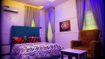 Quarto luxo | Frigobar, cofres nos quartos, individualmente decorados