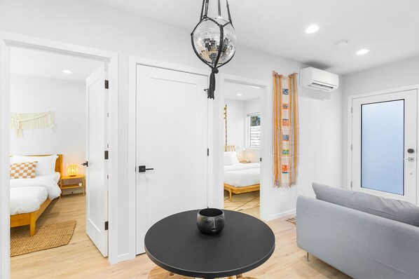 City Apartment | Living area - The Sweetest Suite - 91 Walkscore (Seattle)