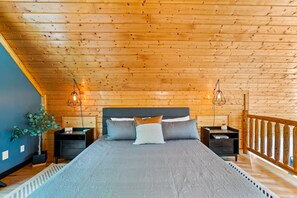 2 Schlafzimmer, Schreibtisch, Bügeleisen/Bügelbrett, Reisekinderbett