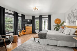 2 dormitoris, escriptori i planxa i posts de planxar 