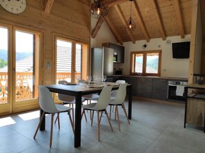 تناول الطعام