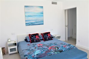 4 bedrooms, desk, iron/ironing board, travel cot