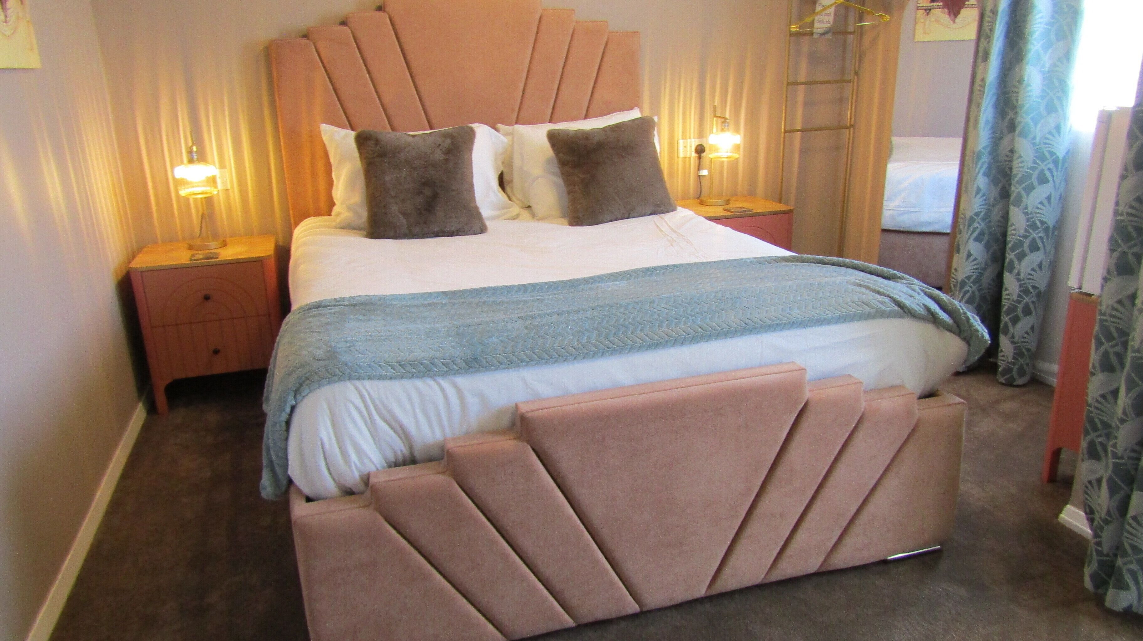 Deluxe Double Room | Individually decorated, individually furnished, iron/ironing board