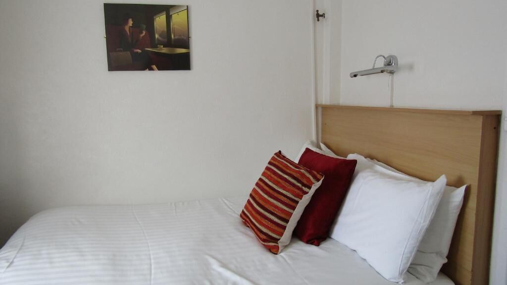 Standard Double Room, 1 Double Bed | Individually decorated, individually furnished, iron/ironing board