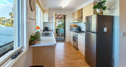 27 Mirrabooka Road Pet Friendly