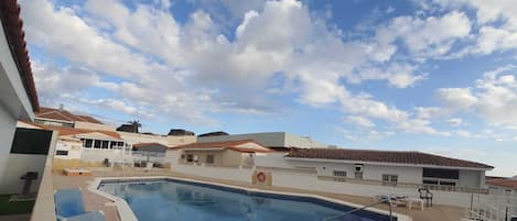 Utomhuspool