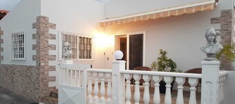 Nice bungalow with swimming pool in Aldea blanca, Tenerife South