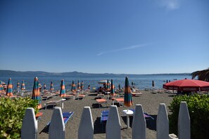 Beach - Bracciano Lake Farmhouse - Room Rosa (Lazio)