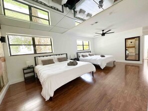 5 chambres, fer et planche à repasser