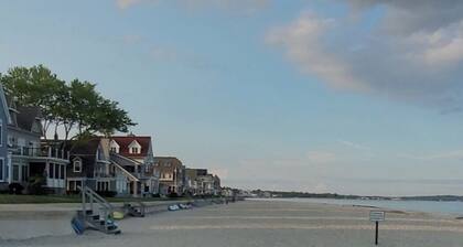 1 minute walk to the beach - Private Beach Home