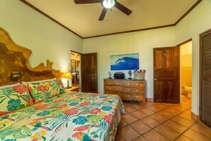 3 slaapkamers, een bureau, een strijkplank/strijkijzer, gratis wifi