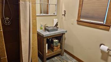 Shower, towels, soap, shampoo