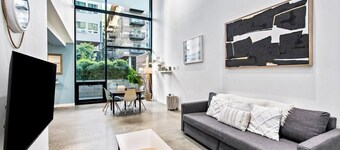 Open Loft in Redmond Core - 92 Walkscore